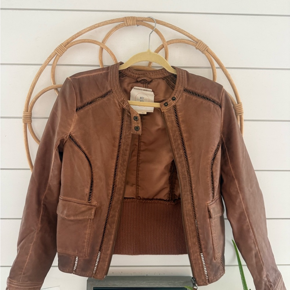 Women's Brown Leather Jacket - Picture 7 of 14